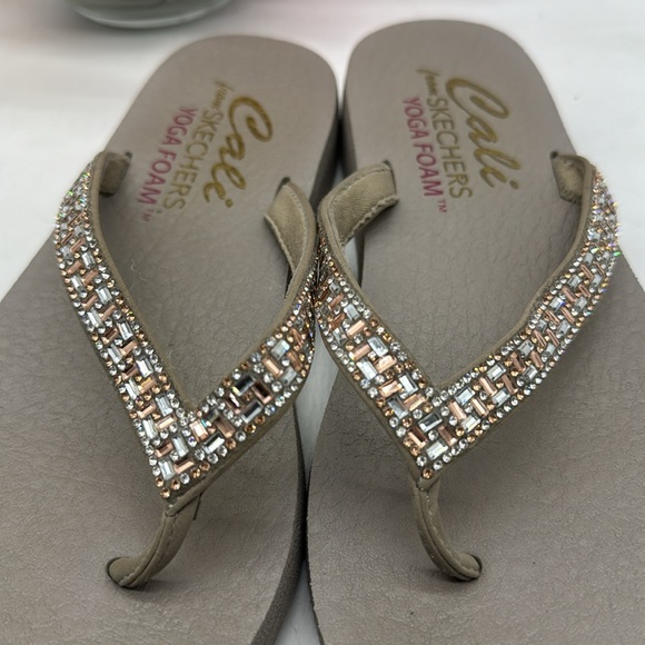 Skechers Tan Sandals with Silver Accents - Picture 2 of 8